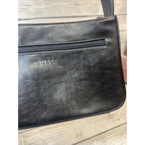 Guess Vintage Black Shoulder Bag Zip Closure Soft Leather 10 X 6 Y2K - Picture 5 of 11